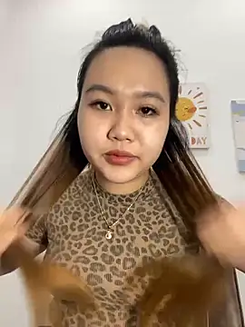 Snapshot of Odette68 chatting on November 2025 12:32:02 AM Odette68 online show from November 2025 12:32:02 AM