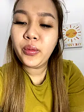 Snapshot of Odette68 chatting on December 2025 11:57:02 PM Odette68 online show from December 2025 11:57:02 PM