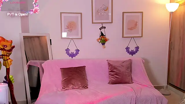 Snapshot of Veronica_isaza__ chatting on October 2025 12:28:01 PM Veronica isaza online show from October 2025 12:28:01 PM