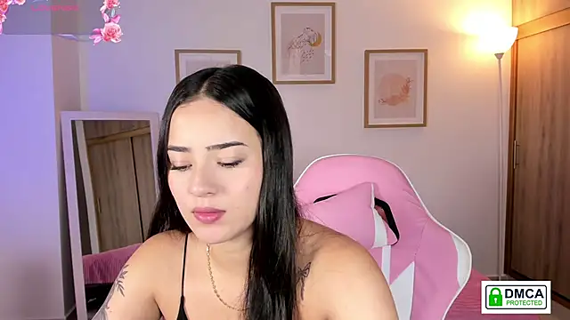 Snapshot of Veronica_isaza__ chatting on November 2025 12:26:01 PM Veronica isaza online show from November 2025 12:26:01 PM