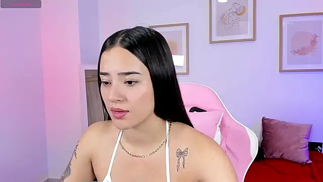 Snapshot of Veronica_isaza__ chatting on November 2025 12:26:01 PM Veronica isaza online show from November 2025 12:26:01 PM