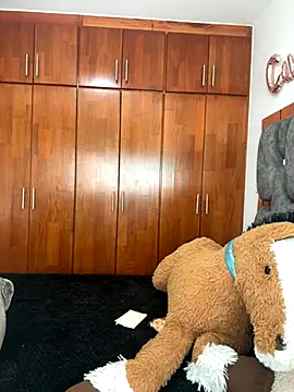 Snapshot of Veronica_isaza__ chatting on November 2025 06:45:02 PM Veronica isaza online show from November 2025 06:45:02 PM