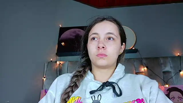 AmbarHills 1 online show from November 2025 11:22:02 AM