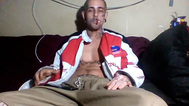 Snapshot of sellvageria chatting on June 2026 02:14:02 AM sellvageria online show from June 2026 02:14:02 AM