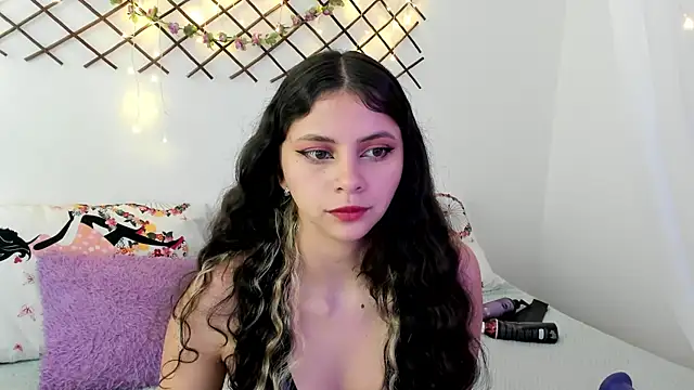 Ivanna Bruner online show from November 2025 05:44:02 PM