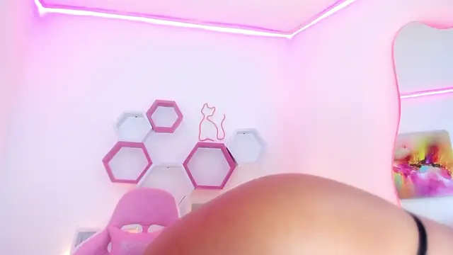 Snapshot of _Ameliie chatting on March 2025 04:08:02 AM Ameliie online show from March 2025 04:08:02 AM