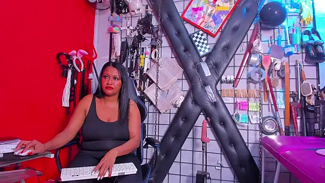 Madame pain  online show from February 2025 01:22:01 PM