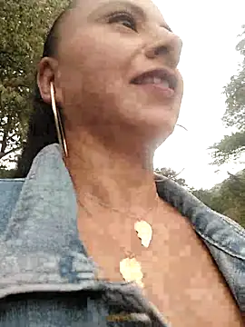 Snapshot of andreu_mature chatting on February 2026 09:22:01 PM andreu mature online show from February 2026 09:22:01 PM