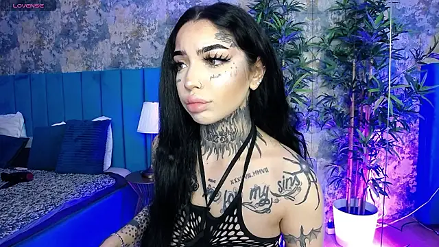 Snapshot of CreamyInkky_ chatting on February 2026 07:23:02 AM CreamyInkky online show from February 2026 07:23:02 AM