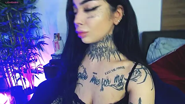 CreamyInkky  online show from April 2026 05:25:01 AM