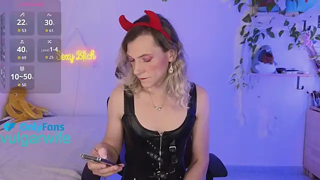 vulgar wife online show from November 2025 01:24:01 PM