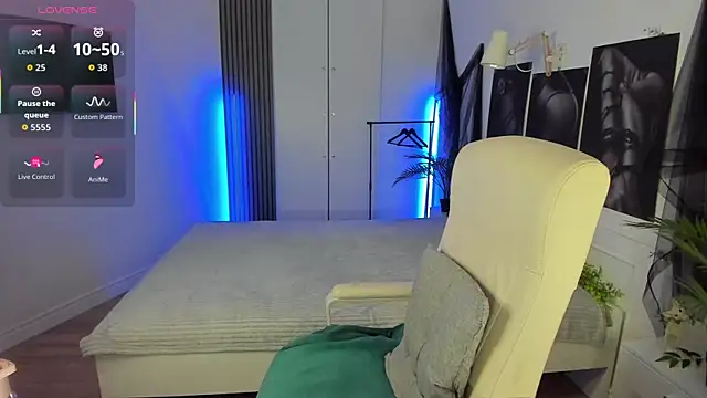 SashaSunlight online show from October 2025 01:23:01 PM