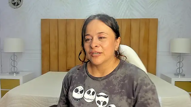 Snapshot of Daphne81_ chatting on January 2025 09:12:01 AM Daphne81  online show from January 2025 09:12:01 AM