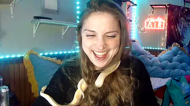 Snapshot of mirannacult chatting on December 2024 12:12:02 PM mirannacult online show from December 2024 12:12:02 PM