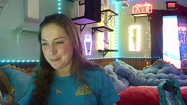 Snapshot of mirannacult chatting on December 2024 08:32:01 PM mirannacult online show from December 2024 08:32:01 PM