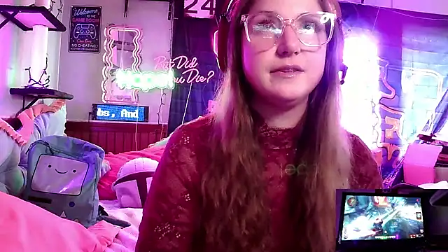 Snapshot of mirannacult chatting on February 2025 06:10:01 PM mirannacult online show from February 2025 06:10:01 PM