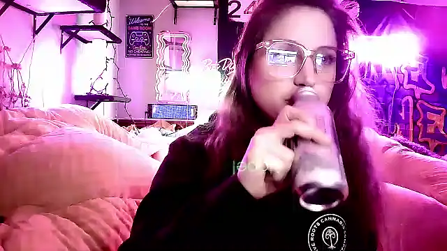 Snapshot of mirannacult chatting on February 2025 06:07:02 AM mirannacult online show from February 2025 06:07:02 AM