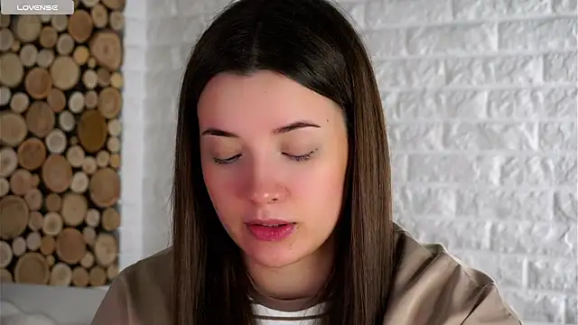 Snapshot of LowOncoming chatting on October 2025 01:49:01 AM LowOncoming online show from October 2025 01:49:01 AM