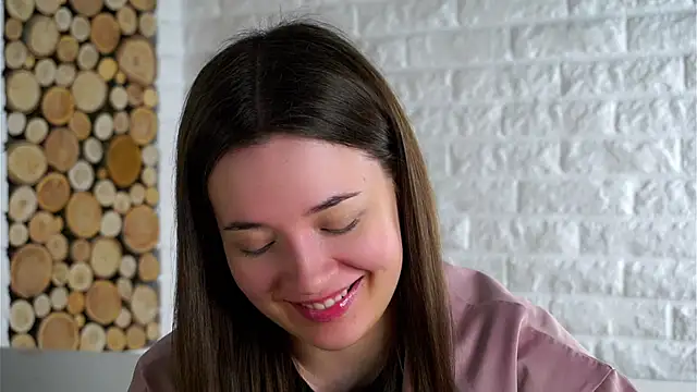 Snapshot of LowOncoming chatting on November 2025 02:14:02 AM LowOncoming online show from November 2025 02:14:02 AM