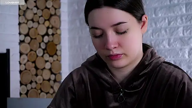 LowOncoming online show from April 2026 03:45:01 AM