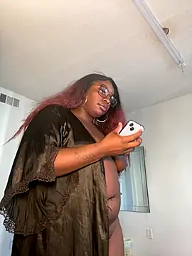 Snapshot of LillShayy chatting on October 2025 03:00:02 PM LillShayy online show from October 2025 03:00:02 PM