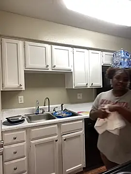 Snapshot of LillShayy chatting on May 2026 04:50:01 AM LillShayy online show from May 2026 04:50:01 AM