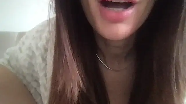 Snapshot of paolajonez chatting on November 2025 02:08:01 PM paolajonez online show from November 2025 02:08:01 PM