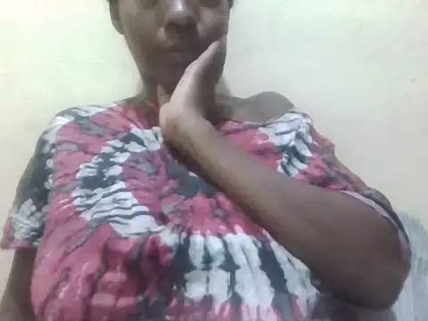 Snapshot of Sexxy_bre chatting on October 2025 08:34:02 AM Sexxy bre online show from October 2025 08:34:02 AM