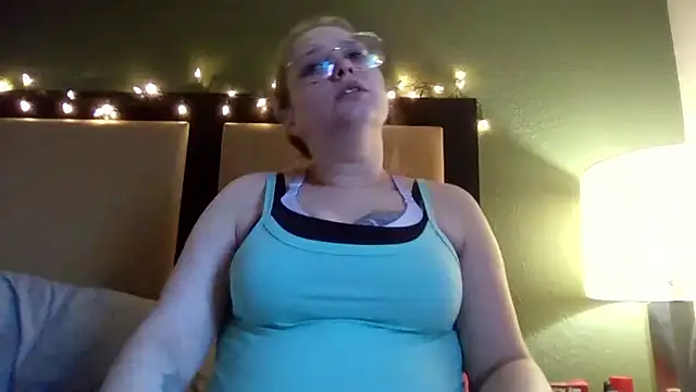 Lalalynn online show from March 2026 01:37:01 PM