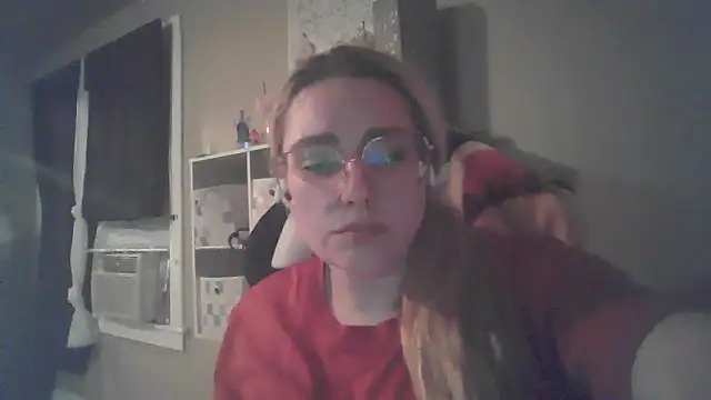 Snapshot of Lalalynn chatting on June 2026 06:22:02 AM Lalalynn online show from June 2026 06:22:02 AM