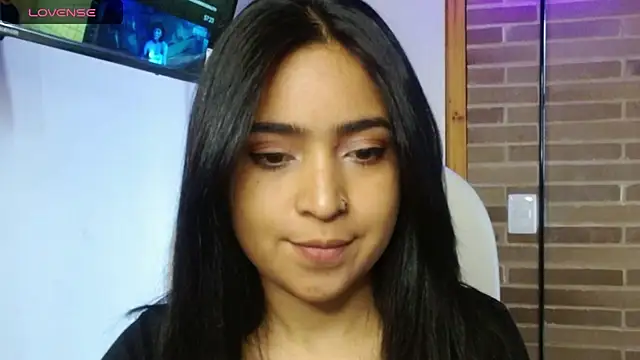 helenacyruss online show from November 2025 05:22:01 PM