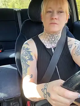 poussichienne online show from April 2026 03:19:02 PM