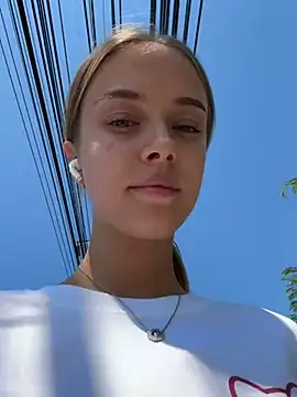 enjoy my beauty online show from February 2025 06:10:02 AM