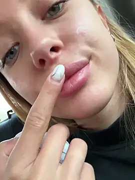 enjoy my beauty online show from February 2025 04:46:02 AM