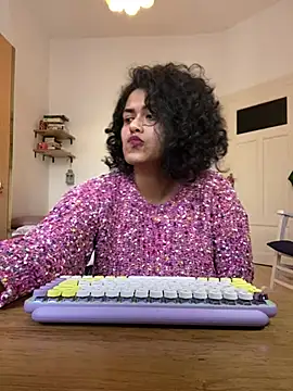 Snapshot of Curvydesifromgermany chatting on February 2025 02:53:02 PM Curvydesifromgermany online show from February 2025 02:53:02 PM