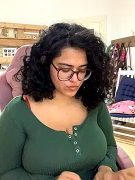 Curvydesifromgermany online show from November 2025 02:39:01 PM