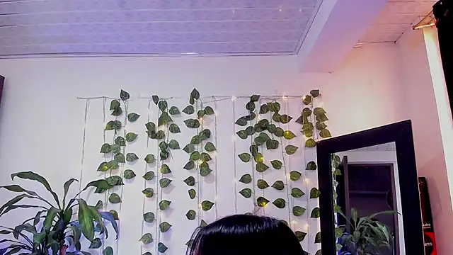 mariiana-diaz online show from November 2025 02:16:01 PM