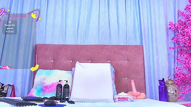 AuraRoss online show from January 2026 07:06:02 PM