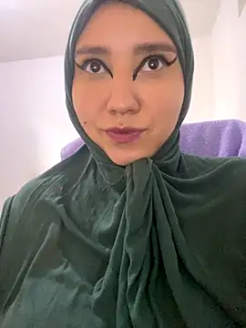 hannahayat online show from December 2025 03:27:02 PM