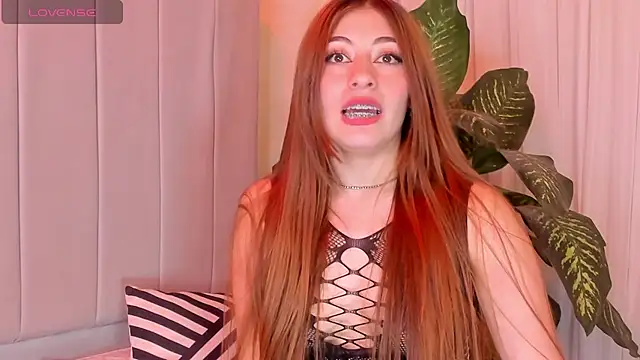 Snapshot of tiffany_becker chatting on February 2025 01:57:01 AM tiffany becker online show from February 2025 01:57:01 AM