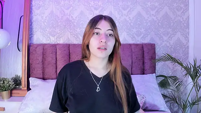 Snapshot of tiffany_becker chatting on October 2025 12:00:02 PM tiffany becker online show from October 2025 12:00:02 PM