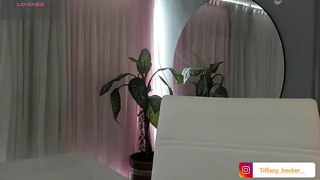 tiffany becker online show from December 2025 12:10:01 PM