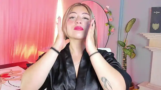 Snapshot of tiffany_becker chatting on July 2026 01:36:02 PM tiffany becker online show from July 2026 01:36:02 PM