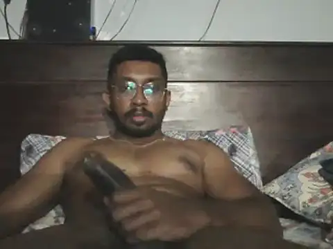 Snapshot of chennaibull101 chatting on December 2024 04:20:01 PM chennaibull101 online show from December 2024 04:20:01 PM