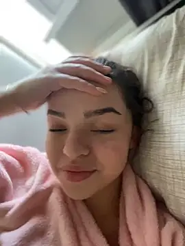 Snapshot of AnaWest chatting on February 2025 07:09:01 AM AnaWest online show from February 2025 07:09:01 AM