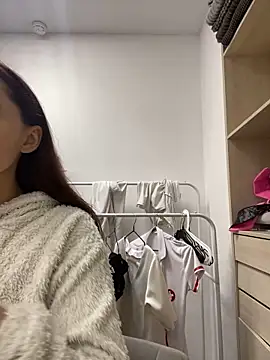 Snapshot of AnaWest chatting on October 2025 05:39:02 AM AnaWest online show from October 2025 05:39:02 AM