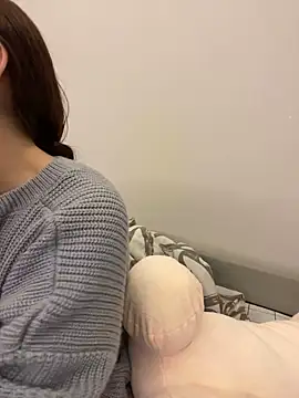 Snapshot of AnaWest chatting on November 2025 04:22:01 AM AnaWest online show from November 2025 04:22:01 AM