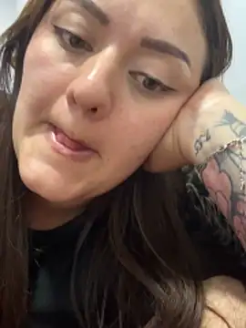 Sofiawilson  online show from December 2025 11:45:01 PM