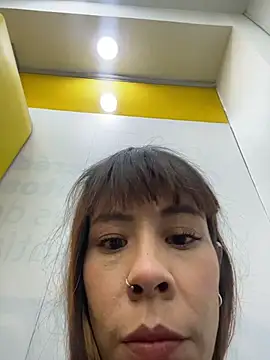 iriiina veneno online show from November 2025 10:42:01 PM