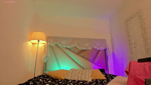 Snapshot of BonnieCute_ chatting on June 2026 02:06:01 AM BonnieCute online show from June 2026 02:06:01 AM